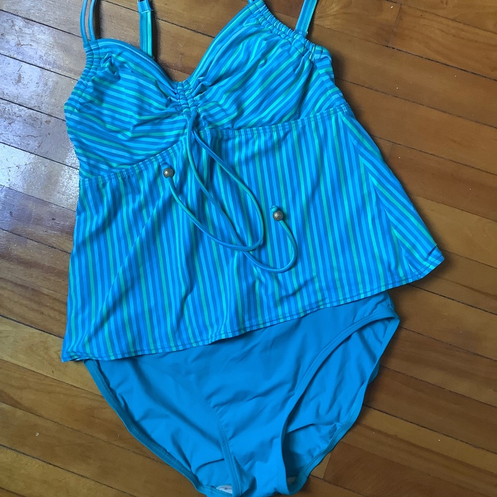 FREE with Purchase Coco Reef Tankini M